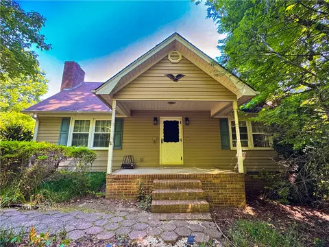 213 Anthony Rd, Pickens, SC 29671 photo 4