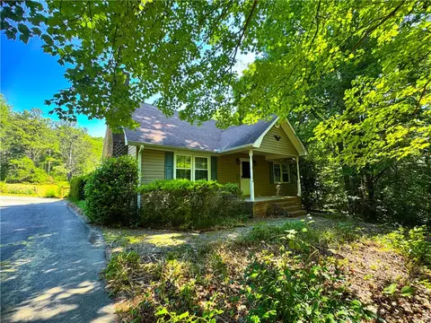 213 Anthony Rd, Pickens, SC 29671