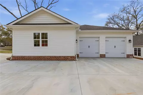 Exterior - 101 E C Lot C Ave, Easley, SC 29640 photo 6 of 7