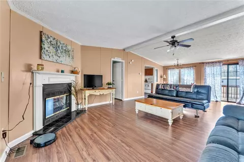 137 E Reedy Fork Rd, Seneca, SC 29678 photo 9