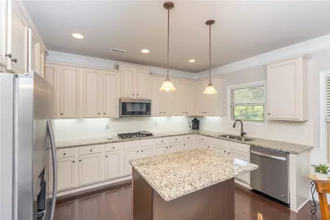 Kitchen - 22 Old American Blvd, Pendleton, SC 29670 photo 1 of 2