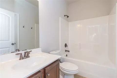 Bath - 22 Old American Blvd, Pendleton, SC 29670 photo 5 of 7