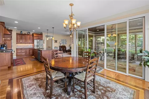 Dining - 729 Navigators Pointe Pointe, Seneca, SC 29672 photo 2 of 2