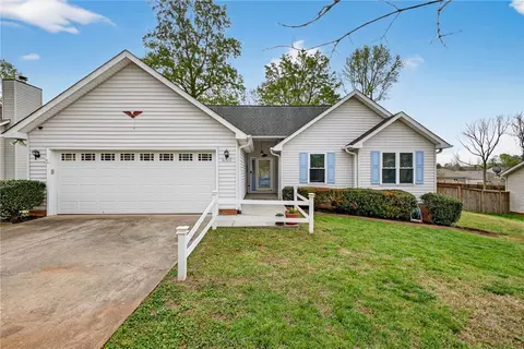400 Jacqueline Rd, Piedmont, SC 29673