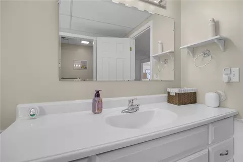 Bath - 1002 Berkeley Dr, Clemson, SC 29631 photo 4 of 4