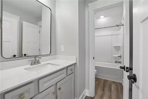 Bath - 135 Ridgeline Row, Central, SC 29630 photo 2 of 4