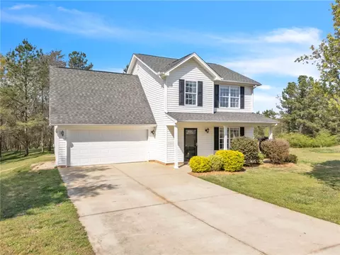 102 Lochenshire Pl, Belton, SC 29627