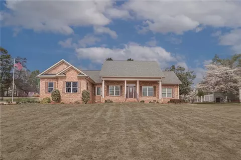 109 Fairway Dr, Pickens, SC 29671