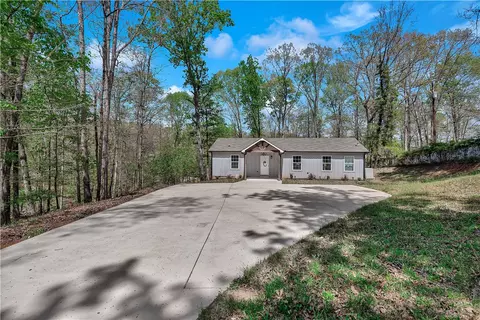 117 Horton Rd, Townville, SC 29689