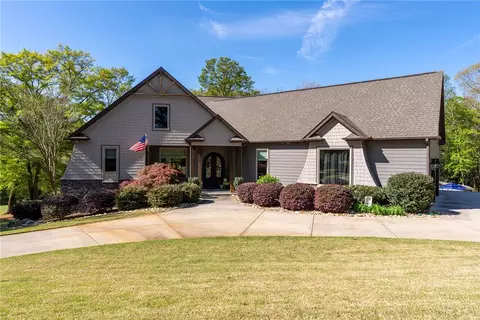 1602 Cross Creek Dr, Seneca, SC 29678