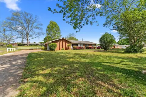 Exterior - 1007 Brown Rd, Anderson, SC 29621 photo 2 of 7