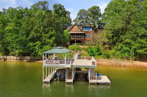 762 Tom Cobb Dr, Hartwell, GA 30643
