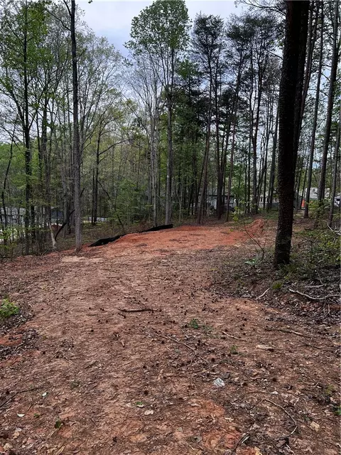 126 Quail Hollow Cir, Westminster, SC 29693