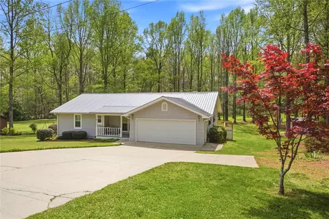 Exterior - 305 Wildwood Rd, Walhalla, SC 29691 photo 11 of 12