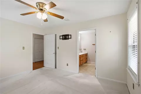 Bedroom - 305 Wildwood Rd, Walhalla, SC 29691 photo 3 of 9