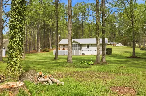 Exterior - 305 Wildwood Rd, Walhalla, SC 29691 photo 9 of 12