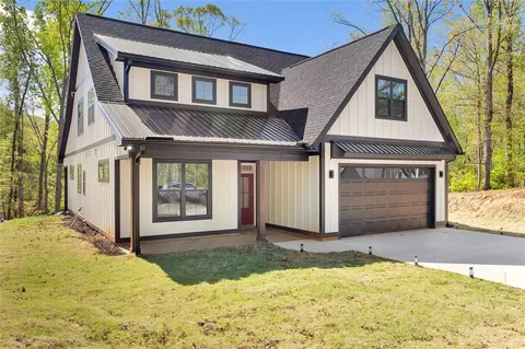 407 Blue Ridge Ct, Westminster, SC 29693