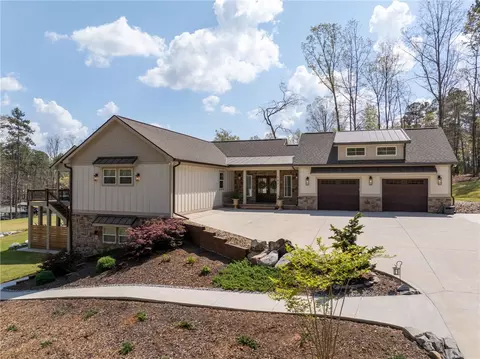 102 N Wynward Pointe Dr, Salem, SC 29676