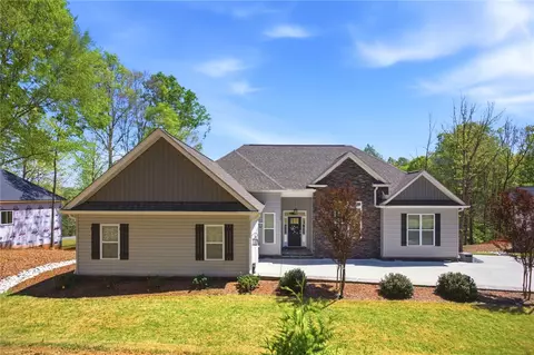 105 Winterbrook Cir, Seneca, SC 29678