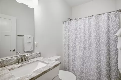 Bath - 105 Winterbrook Cir, Seneca, SC 29678 photo 4 of 5