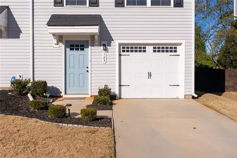 Exterior - 109 Brooklane Ct, Easley, SC 29642 photo 11 of 13
