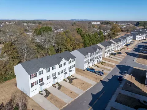View/Area - 109 Brooklane Ct, Easley, SC 29642 photo 6 of 7