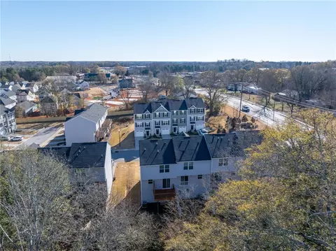 View/Area - 109 Brooklane Ct, Easley, SC 29642 photo 2 of 7