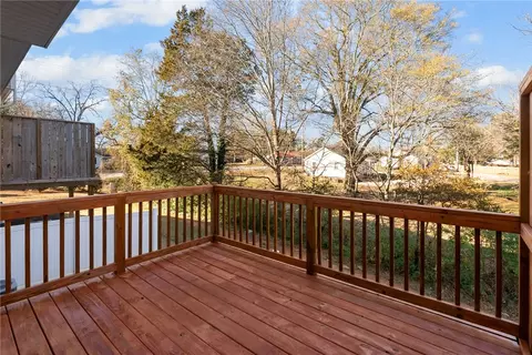 Exterior - 109 Brooklane Ct, Easley, SC 29642 photo 4 of 13