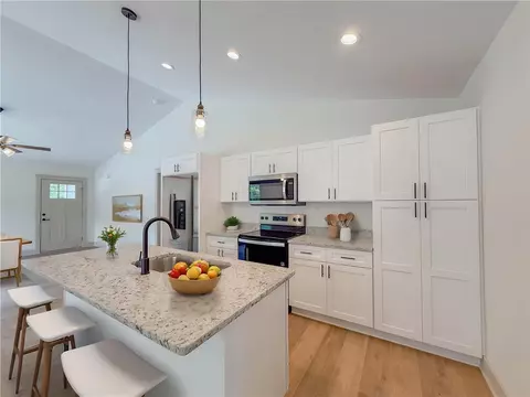 350 Code Cir, Seneca, SC 29678 photo 6