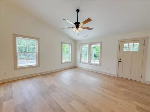 350 Code Cir, Seneca, SC 29678 photo 3