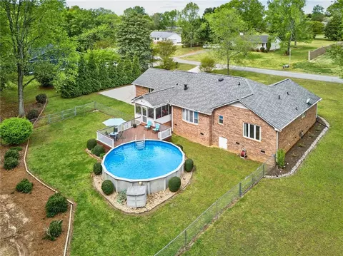 108 Stonehaven Ln, Easley, SC 29640 photo 47