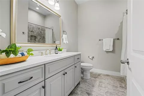 Bath - 210 Tuttle St, Clemson, SC 29631 photo 3 of 4