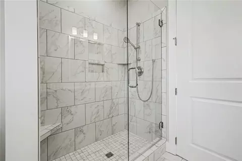 Bath - 210 Tuttle St, Clemson, SC 29631 photo 2 of 4