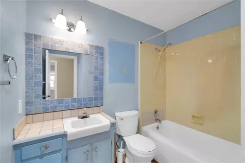 Bath - 106 Mitchell Ave, Clemson, SC 29631 photo 2 of 2