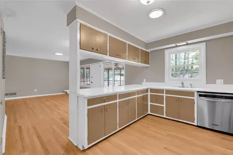 Kitchen - 106 Mitchell Ave, Clemson, SC 29631 photo 5 of 5