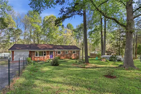 623 W Springwood Dr, Seneca, SC 29672