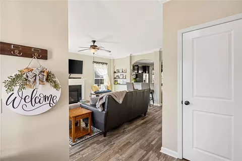 110 Avendell Dr, Easley, SC 29642 photo 8