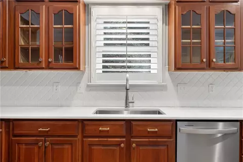 Kitchen - 113 Ridgestone Dr, Central, SC 29630 photo 3 of 5