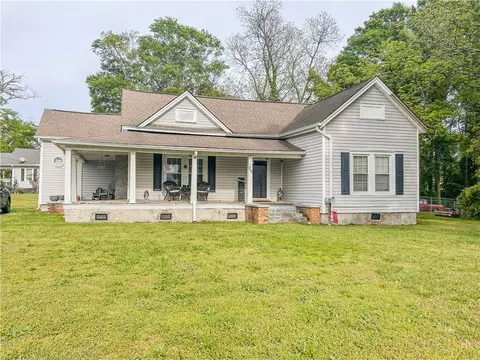 303 Brock Ave, Honea Path, SC 29654
