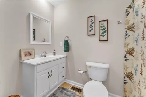 Bath - 307 Grant St, Easley, SC 29640 photo 3 of 3