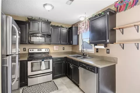 100 Henry Ct, Central, SC 29630 photo 9