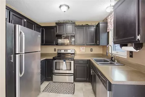 100 Henry Ct, Central, SC 29630 photo 8