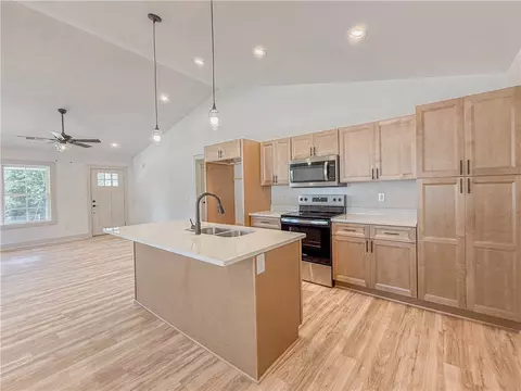 Other - 212 Pine St, Seneca, SC 29678 photo 9 of 32