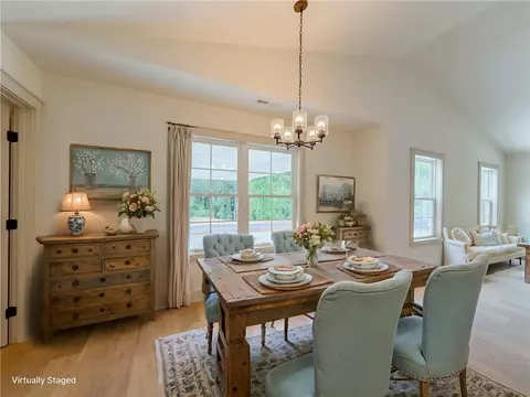 Dining - 212 Pine St, Seneca, SC 29678 photo 1 of 1
