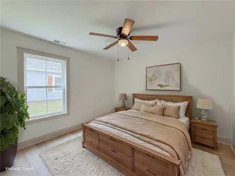 Bedroom - 212 Pine St, Seneca, SC 29678 photo 3 of 3