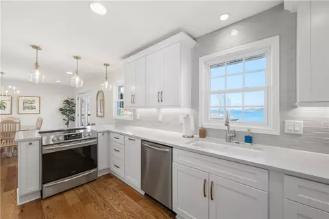 Kitchen - 640 Old Salem Rd, Seneca, SC 29672 photo 2 of 4