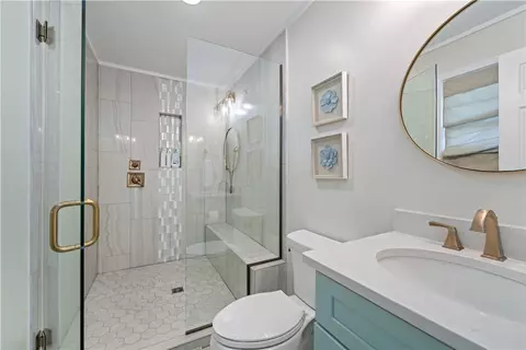 Bath - 640 Old Salem Rd, Seneca, SC 29672 photo 1 of 3