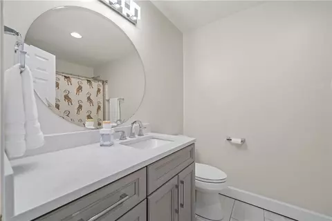Bath - 640 Old Salem Rd, Seneca, SC 29672 photo 2 of 3