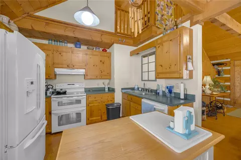 Kitchen - 539 Upper Springs Rd, Pickens, SC 29671 photo 2 of 4