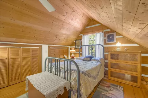 Bedroom - 539 Upper Springs Rd, Pickens, SC 29671 photo 5 of 6